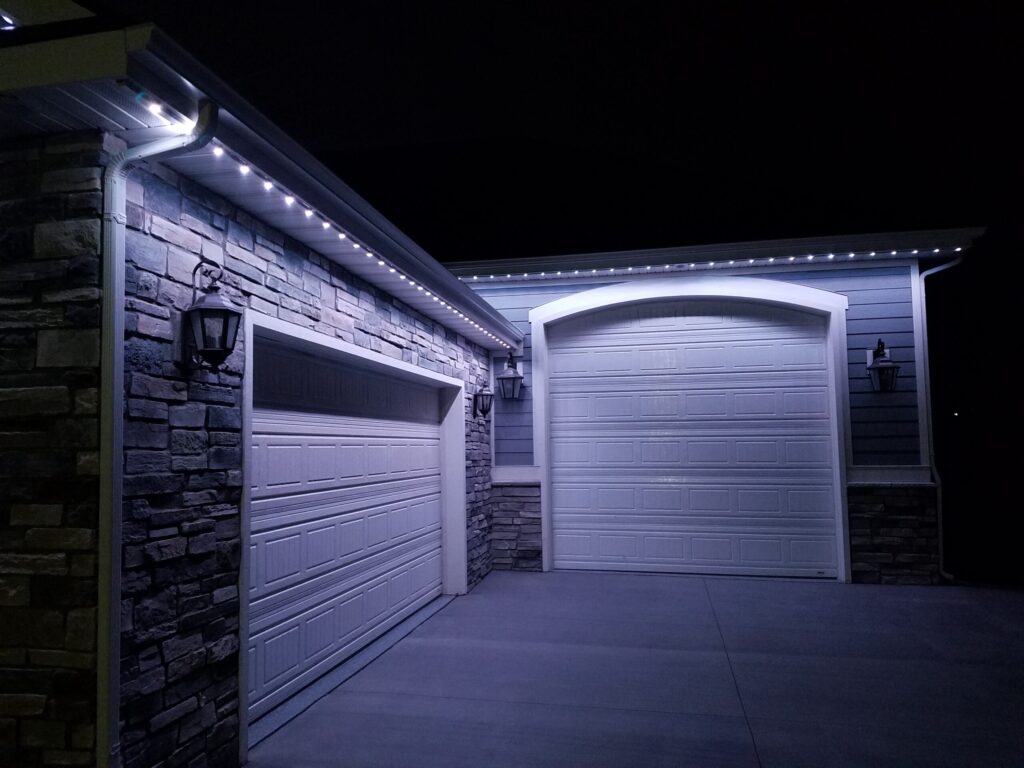 Accent and security lighting with Jellyfish Outdoor Lighting System