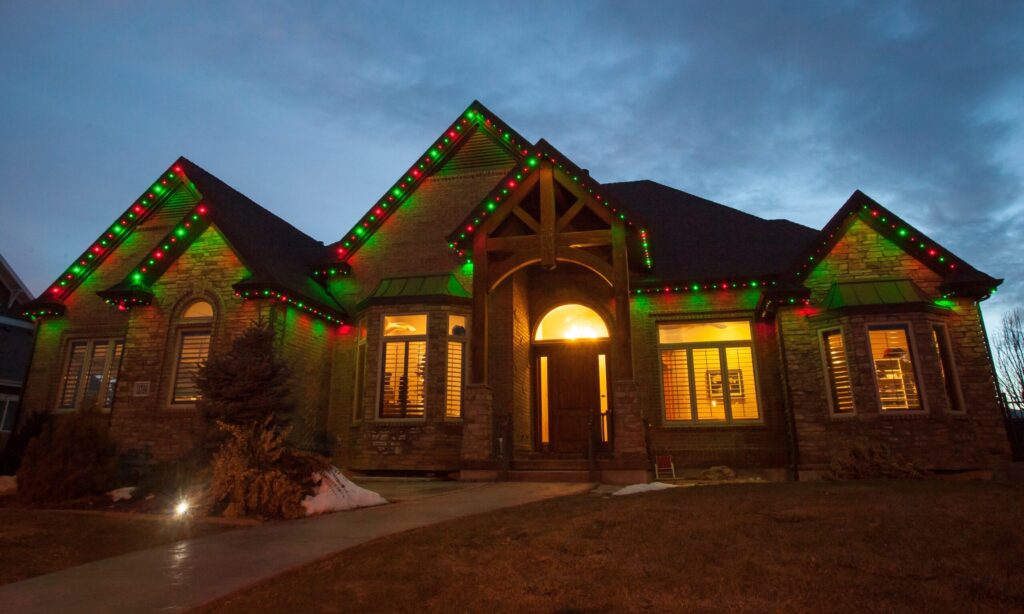 Christmas Lights on house using Jellyfish Outdoor Lighting System